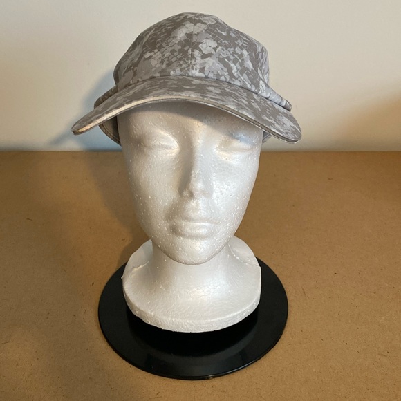 Lululemon Gray Camouflage Cap. OS - Picture 3 of 7